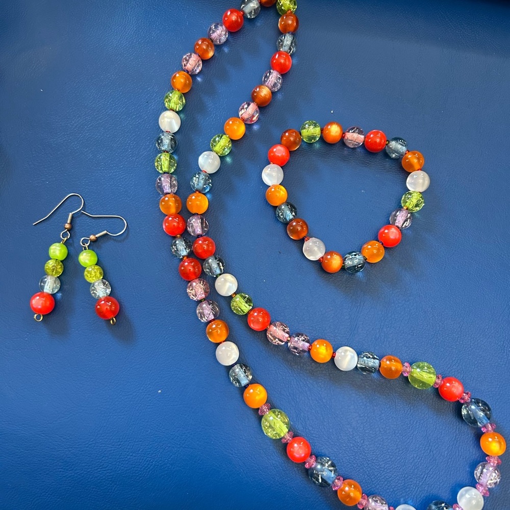 Set made with mother a pearl with all different colors